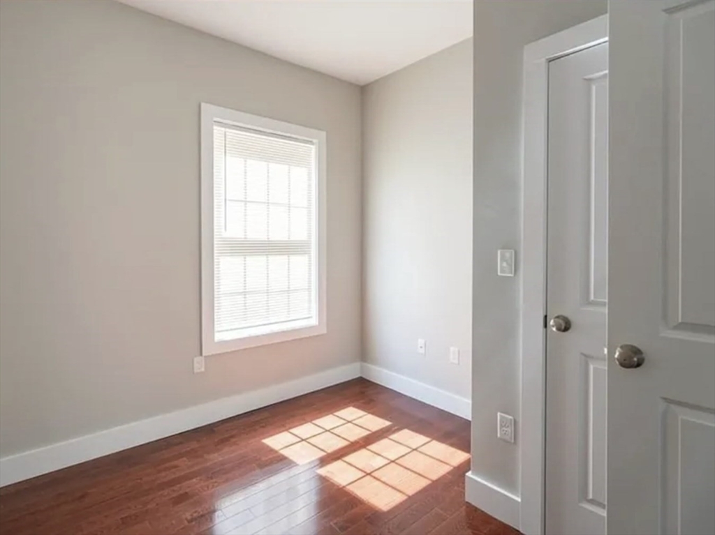 33 Covington Street, Unit 3 Boston, MA 02127 - Photo 4 of 10