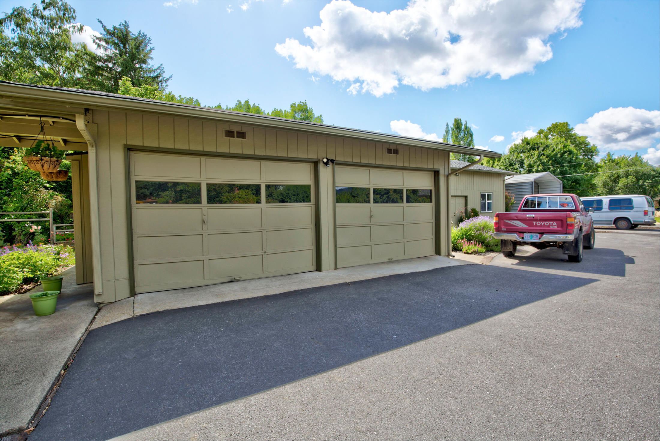 4720 Leonard Road Grants Pass, OR 97527 - Photo 39 of 56 leonard043
