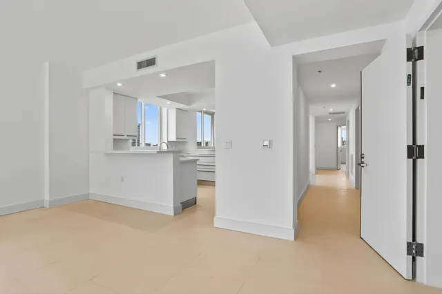 $1,945,000 | 704 North Ocean Boulevard, Unit 701, Pompano Beach, FL 33062