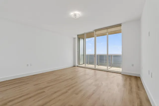 $1,945,000 | 704 North Ocean Boulevard, Unit 701, Pompano Beach, FL 33062