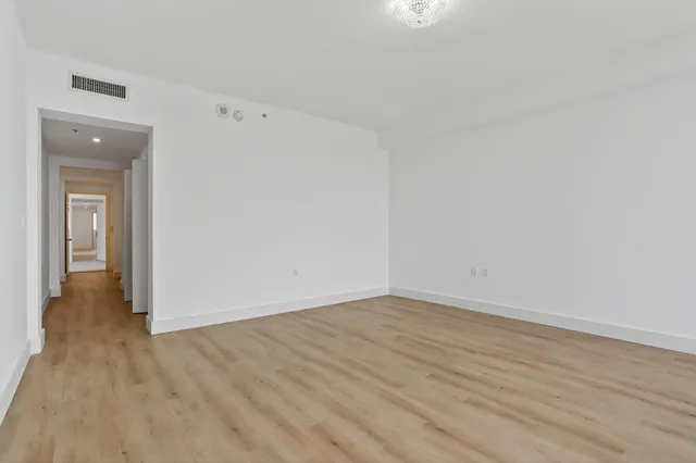 $1,945,000 | 704 North Ocean Boulevard, Unit 701, Pompano Beach, FL 33062