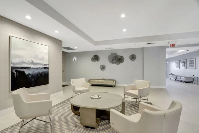 $1,945,000 | 704 North Ocean Boulevard, Unit 701, Pompano Beach, FL 33062