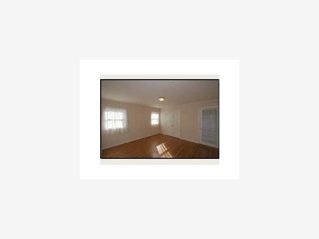 2370 Middlefield Road Palo Alto, CA 94301 - Photo 4 of 6 Gallery Image 4