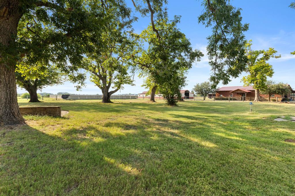 789 Stiles Road, Unit 789 Whitesboro, TX 76273 - Photo 26 of 34 View of yard