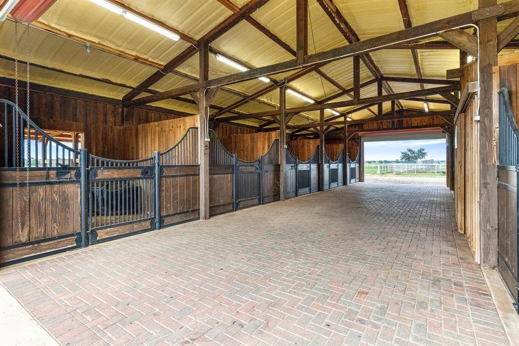 789 Stiles Road, Unit 789 Whitesboro, TX 76273 - Photo 3 of 34 View of horse barn