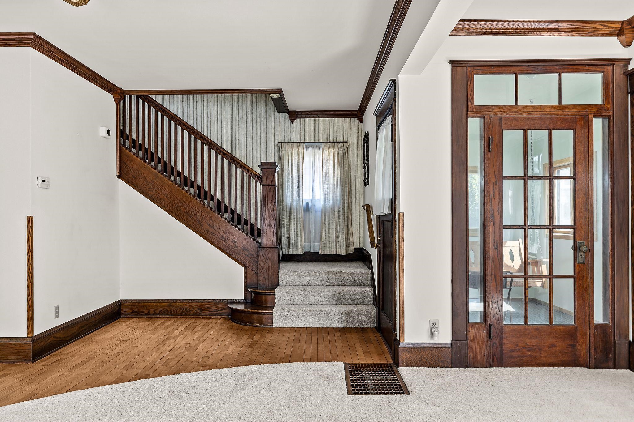 1113 North State Street Appleton, WI 54911 - Photo 6 of 47