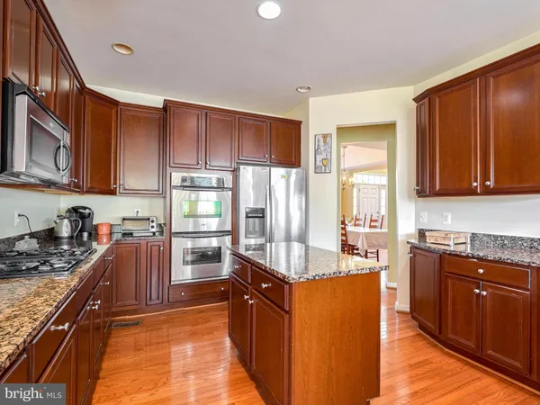$869,900 | 2817 Compass Circle, Woodbridge, VA 22191