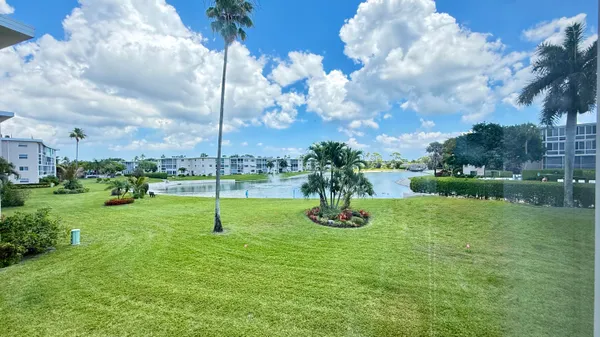 $104,900 | 2728 Garden Drive North, Unit 214, Lake Worth Beach, FL 33461
