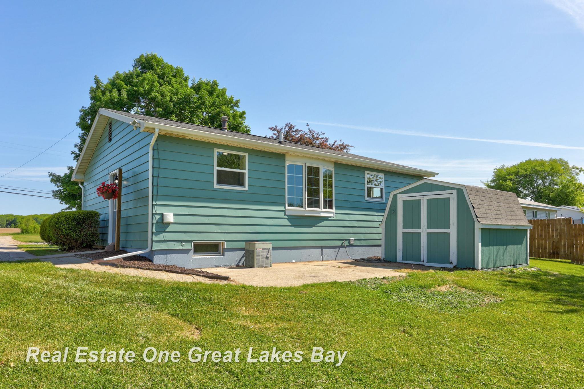 1813 Van Geisen Road Caro, MI 48723 - Photo 30 of 38