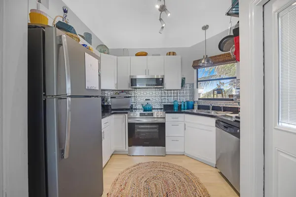 $789,000 | 29065 Rose Drive, Big Pine Key, FL 33043