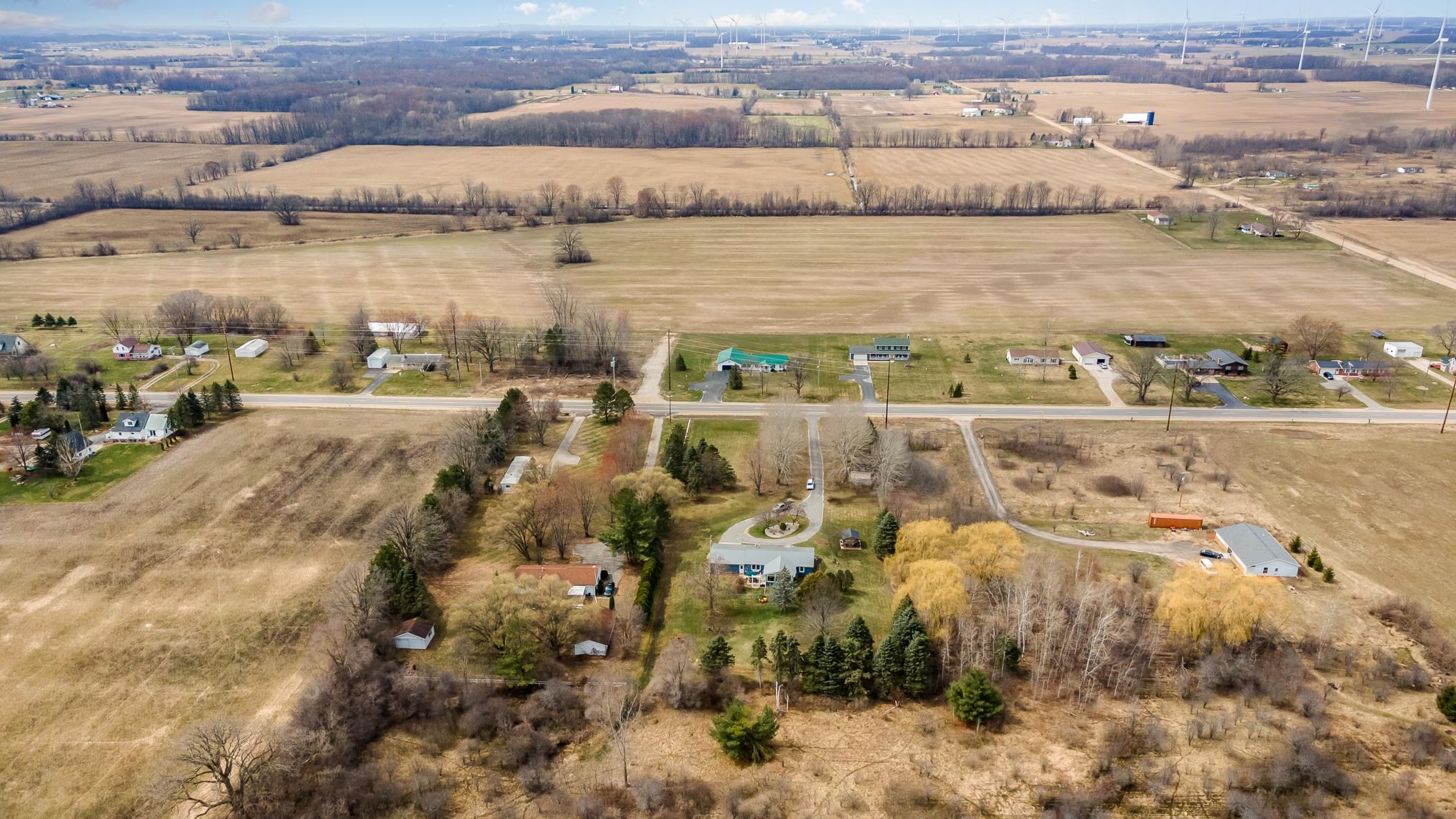 1794 North Mission Road Mount Pleasant, MI 48858 - Photo 38 of 40 1909769-37.JPG
