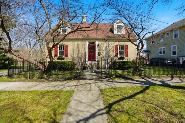 $575,000 | 218 North 4th Avenue, St. Charles, IL 60174