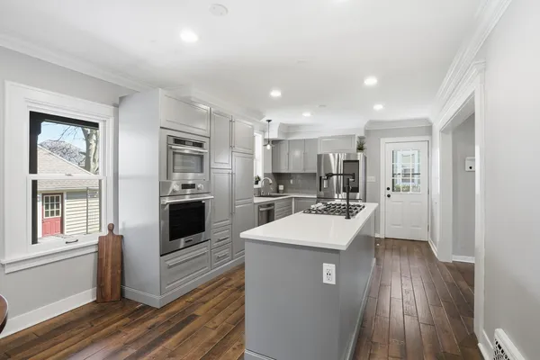 $575,000 | 218 North 4th Avenue, St. Charles, IL 60174
