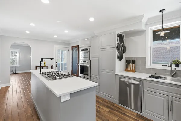 $575,000 | 218 North 4th Avenue, St. Charles, IL 60174