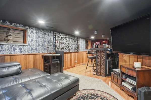 $575,000 | 218 North 4th Avenue, St. Charles, IL 60174
