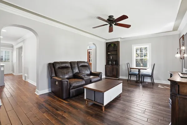 $575,000 | 218 North 4th Avenue, St. Charles, IL 60174