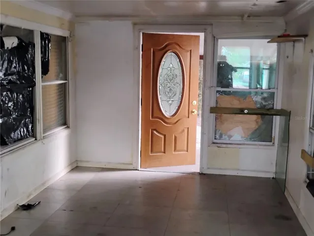 a view of a storage & utility room with washer and dryer