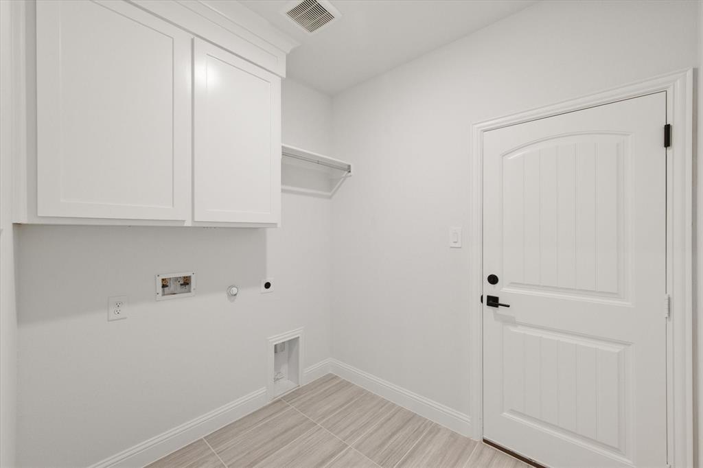 3400 Dobbins Road Corsicana, TX 75110 - Photo 30 of 40 a view of small space with wooden floor