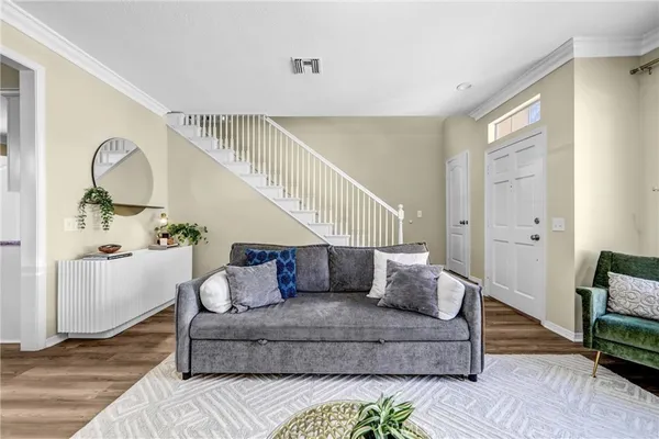 $4,500 | 1849 10th Avenue, Unit E, Monrovia, CA 91016