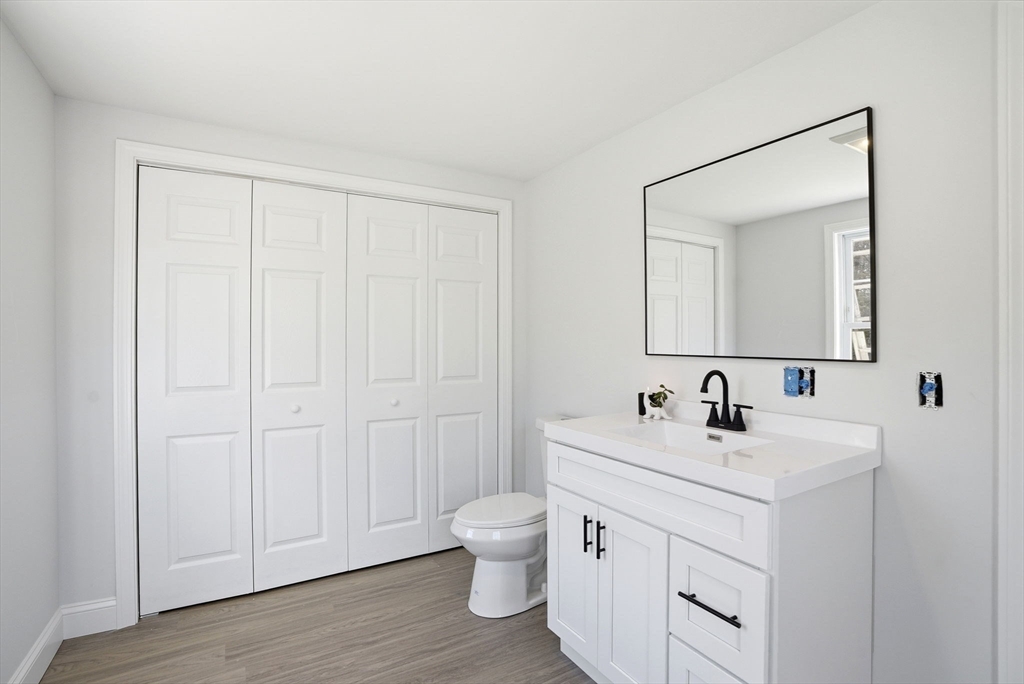 357 Wareham Street Middleboro, MA 02346 - Photo 12 of 42