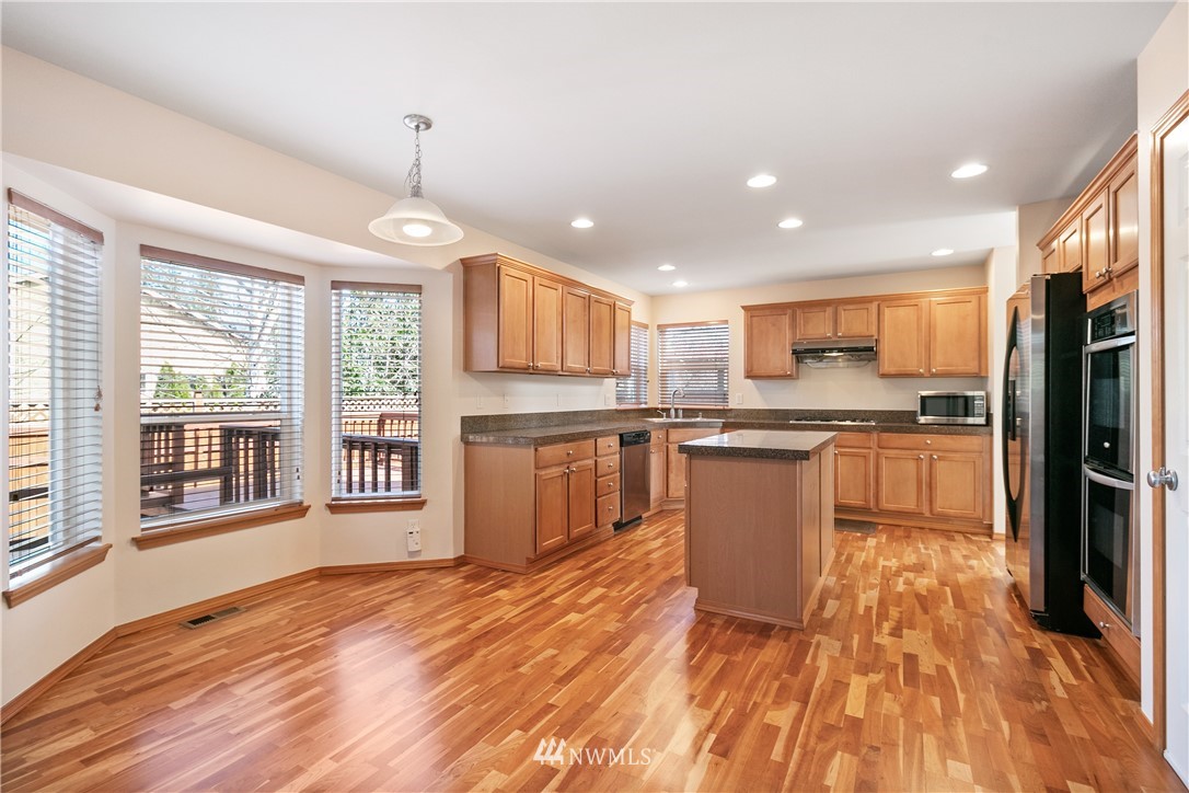 4229 154th Place Southeast Bothell, WA 98012 - Photo 9 of 24