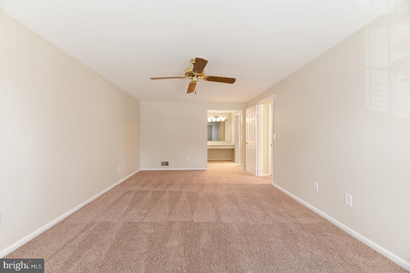 157 Peyton Road Sterling, VA 20165 - Photo 17 of 46 Primary bedroom