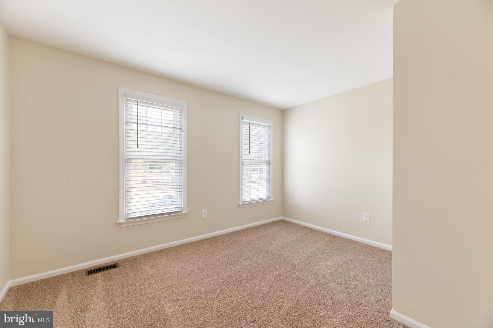 157 Peyton Road Sterling, VA 20165 - Photo 22 of 46 Bedroom 2 - new carpet