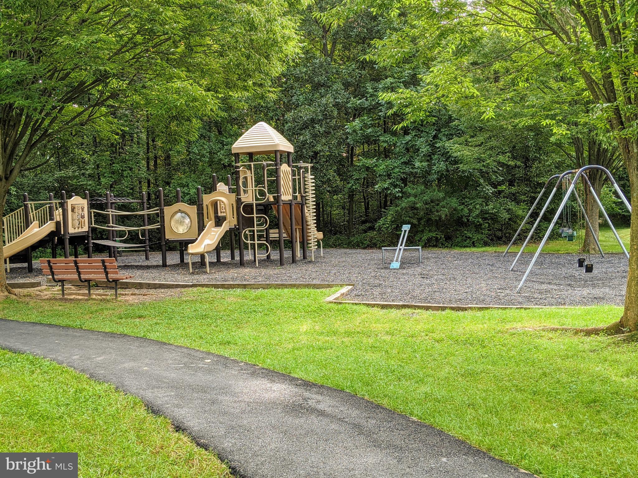 157 Peyton Road Sterling, VA 20165 - Photo 44 of 46 10 tot lots