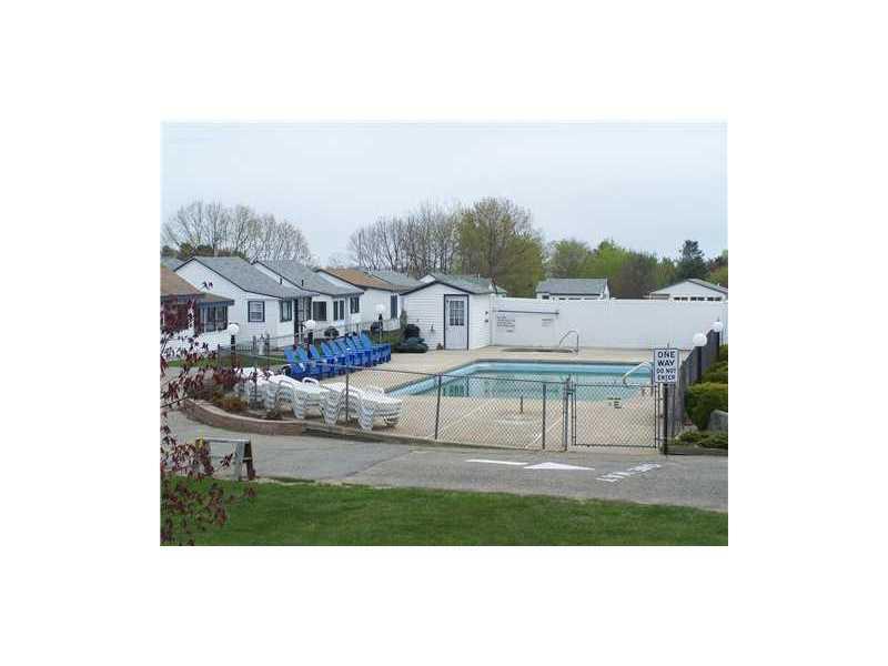 1277 Post Road, Unit 117 Wells, ME 04090 - Photo 9 of 10 Swimming Pool