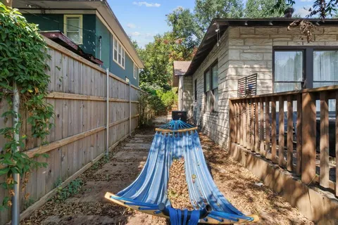 a view of a dinning tables and chair in the patio