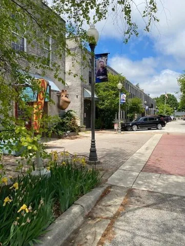 $275,000 | 15157 Carpenter Road, Three Oaks, MI 49128