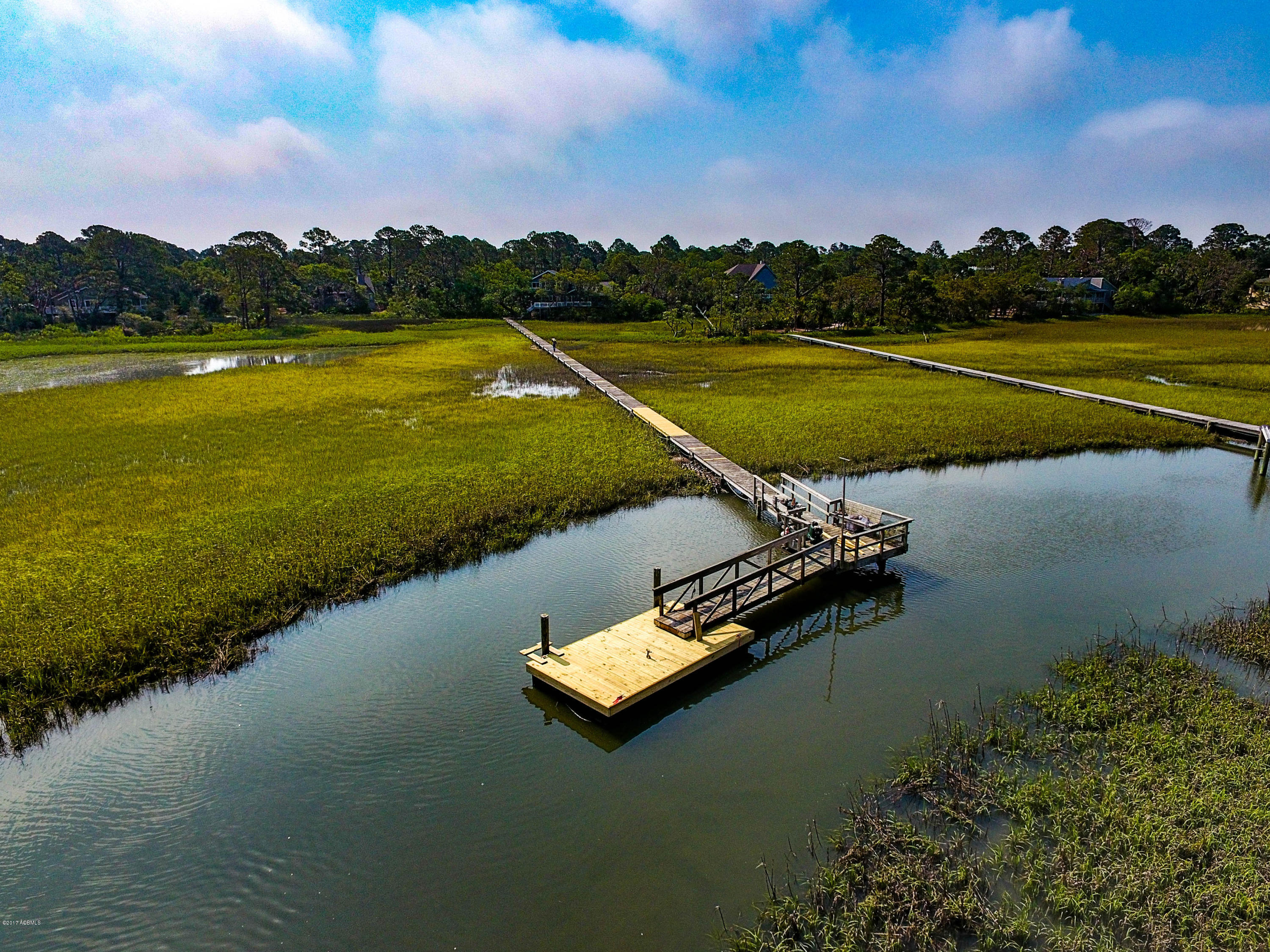 14 Fiddlers Trce Road Fripp Island, SC 29920 - Photo 22 of 50 Dock with Floater