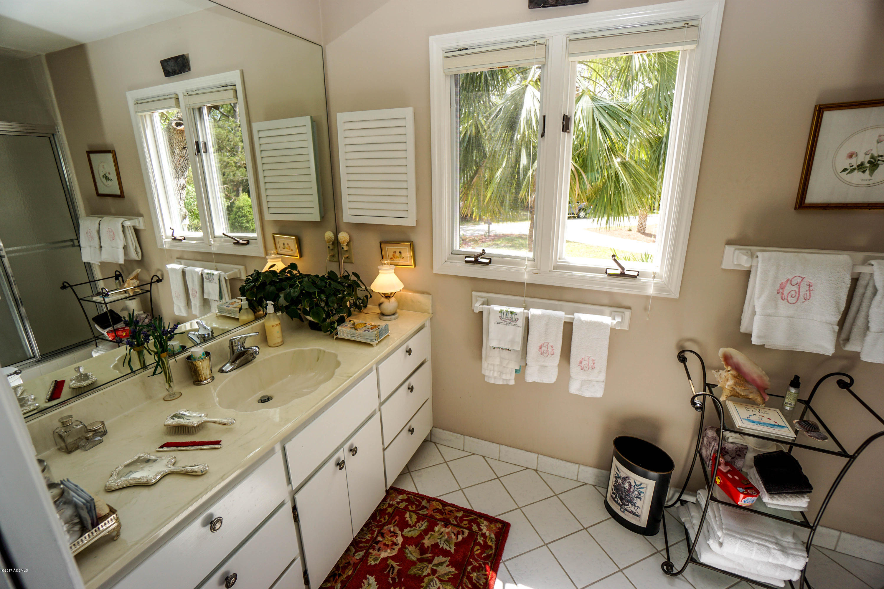 14 Fiddlers Trce Road Fripp Island, SC 29920 - Photo 23 of 50 First Floor Master Bath