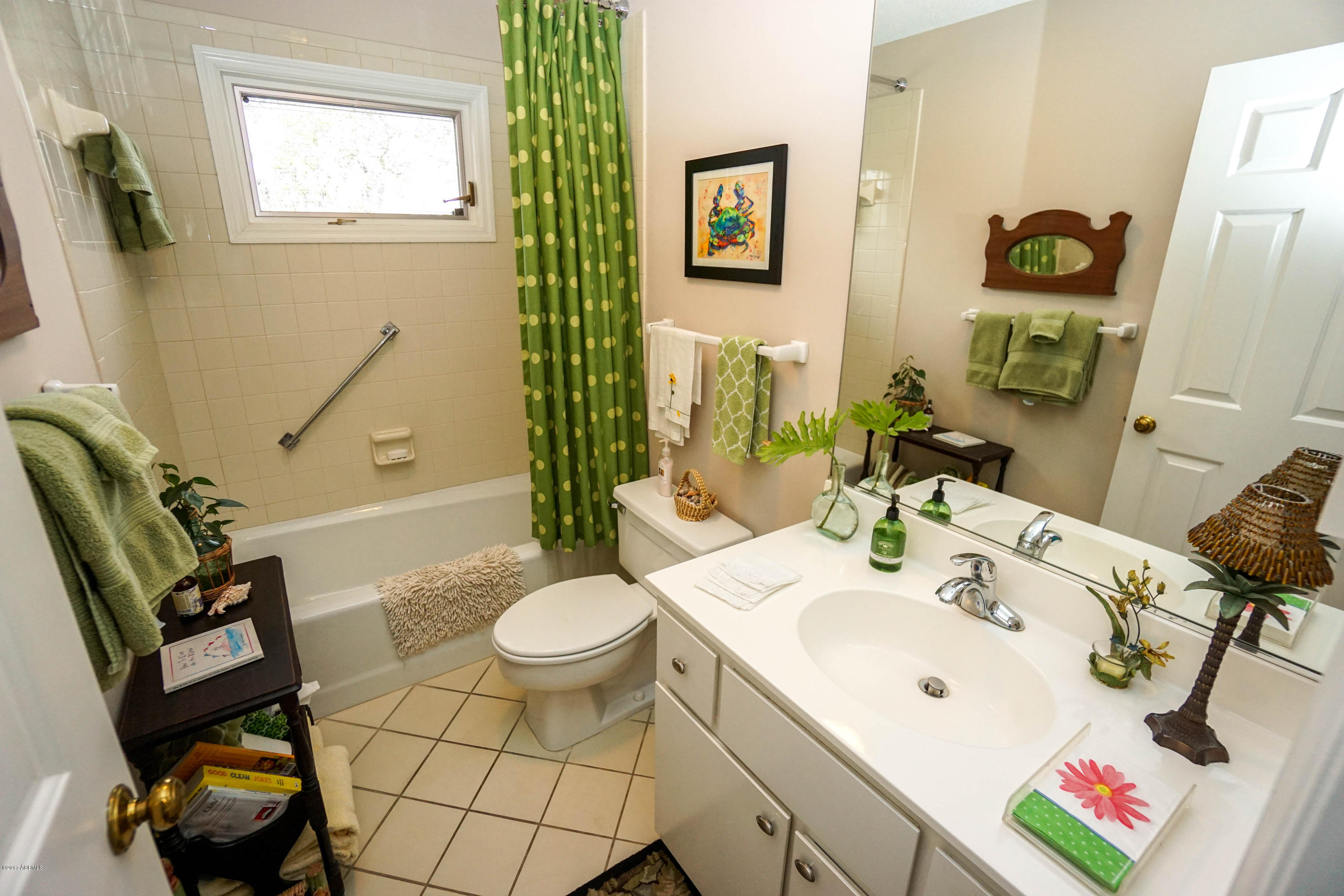 14 Fiddlers Trce Road Fripp Island, SC 29920 - Photo 36 of 50 Guest Bath