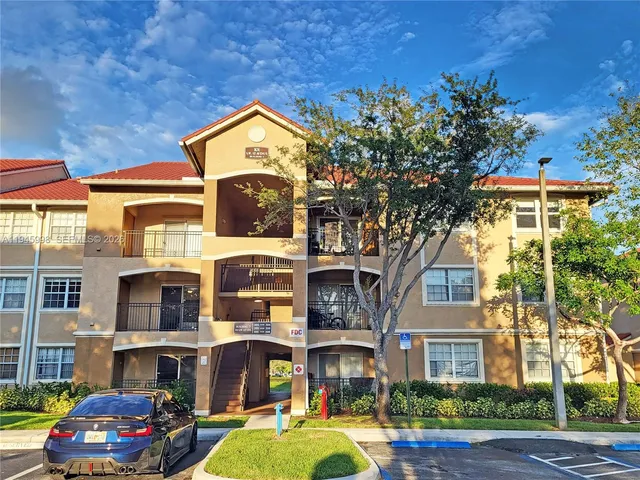 $2,000 | 101 Southwest 117th Avenue, Unit 7205, Pembroke Pines, FL 33025