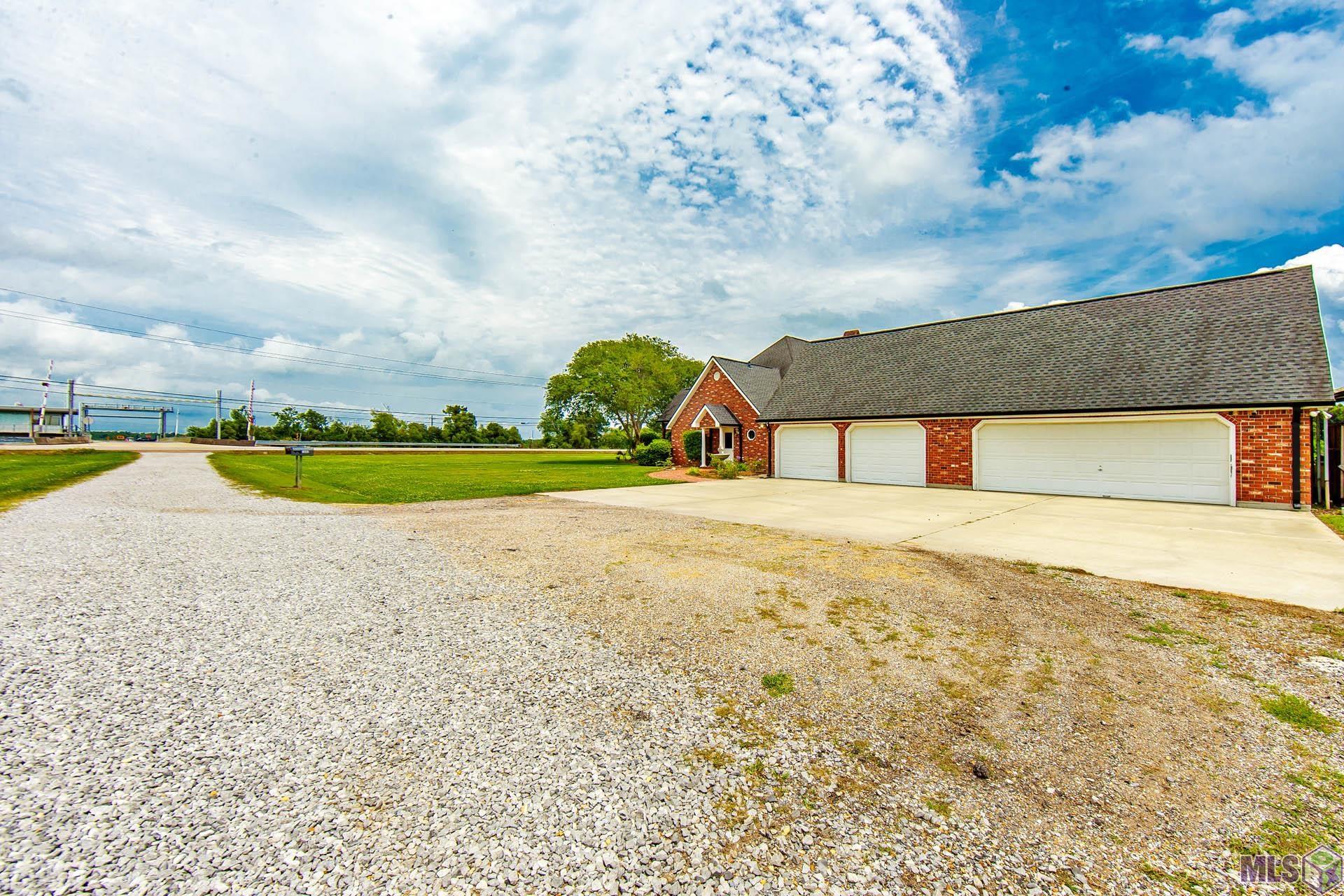 7404 Highway 1 Lockport, LA 70374 - Photo 2 of 24