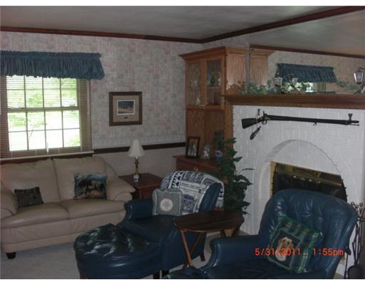 198 Paris Colliers Road Burgettstown, PA 15021 - Photo 8 of 18 Den/Family/Great Room. FAMILY ROOM WIH FIREPLACE (ENTRANCE FROM FOYER AND KITCHEN)