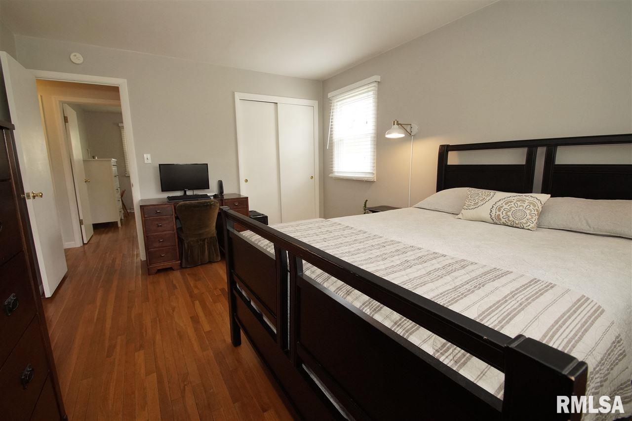 5004 North Ronald Road Peoria, IL 61614 - Photo 11 of 19 Gallery Image 11