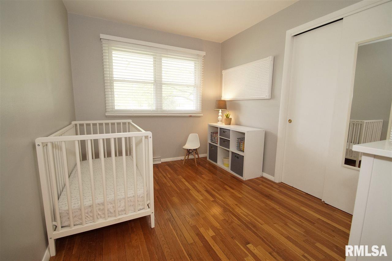 5004 North Ronald Road Peoria, IL 61614 - Photo 12 of 19 Gallery Image 12