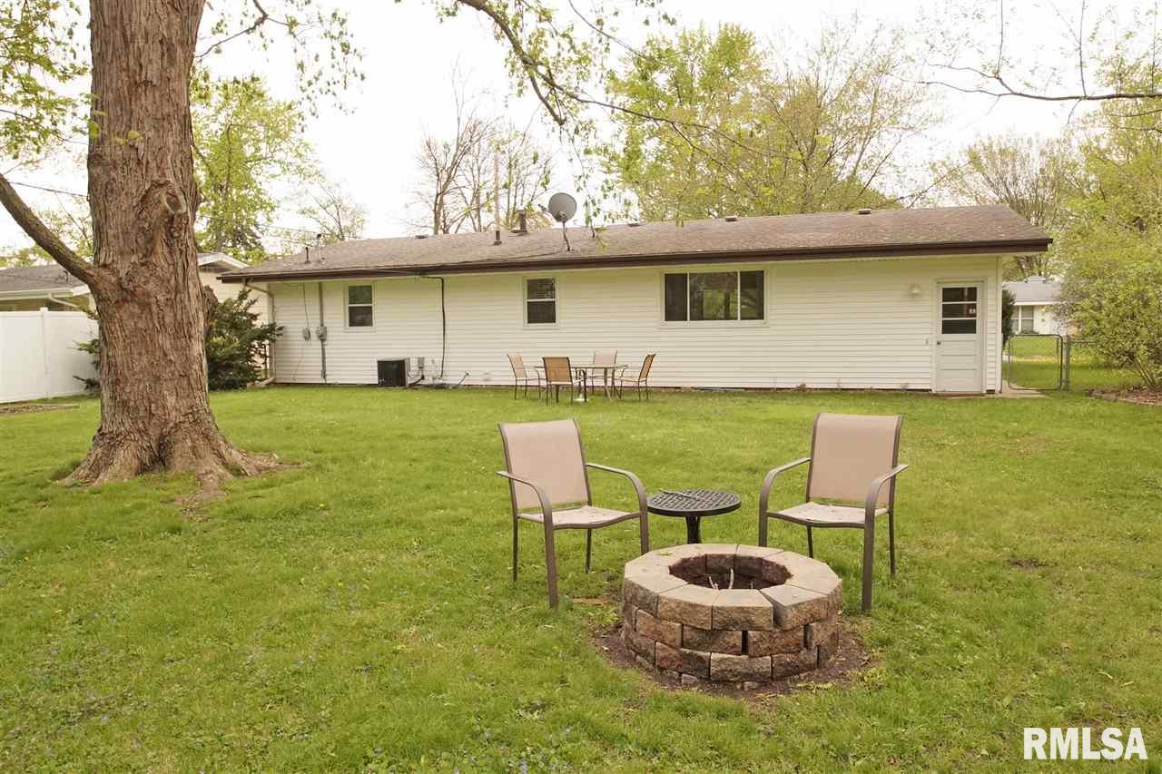 5004 North Ronald Road Peoria, IL 61614 - Photo 17 of 19 Gallery Image 17