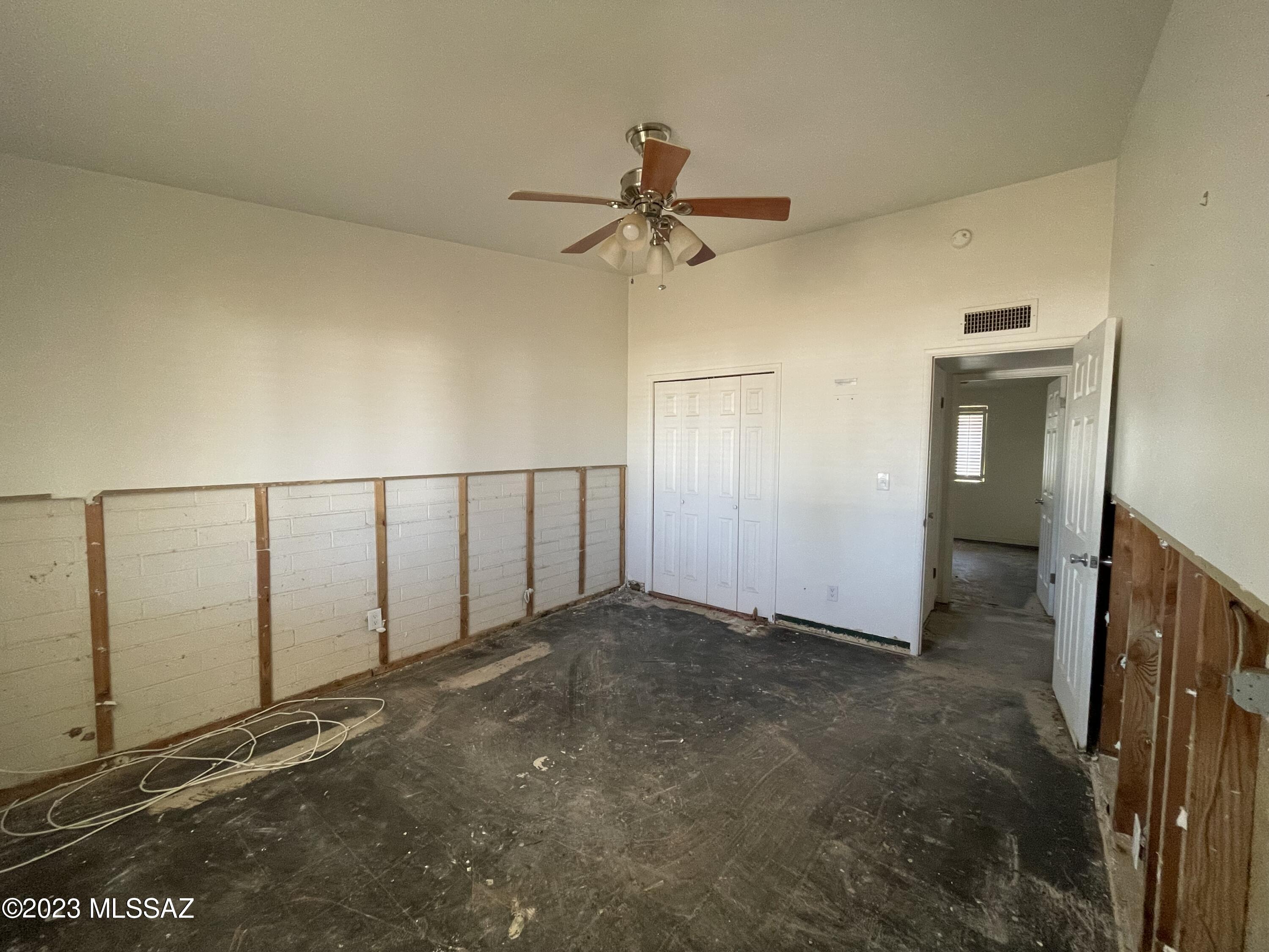 1215 Treasure Road Pearce, AZ 85625 - Photo 15 of 36 Gallery Image 15