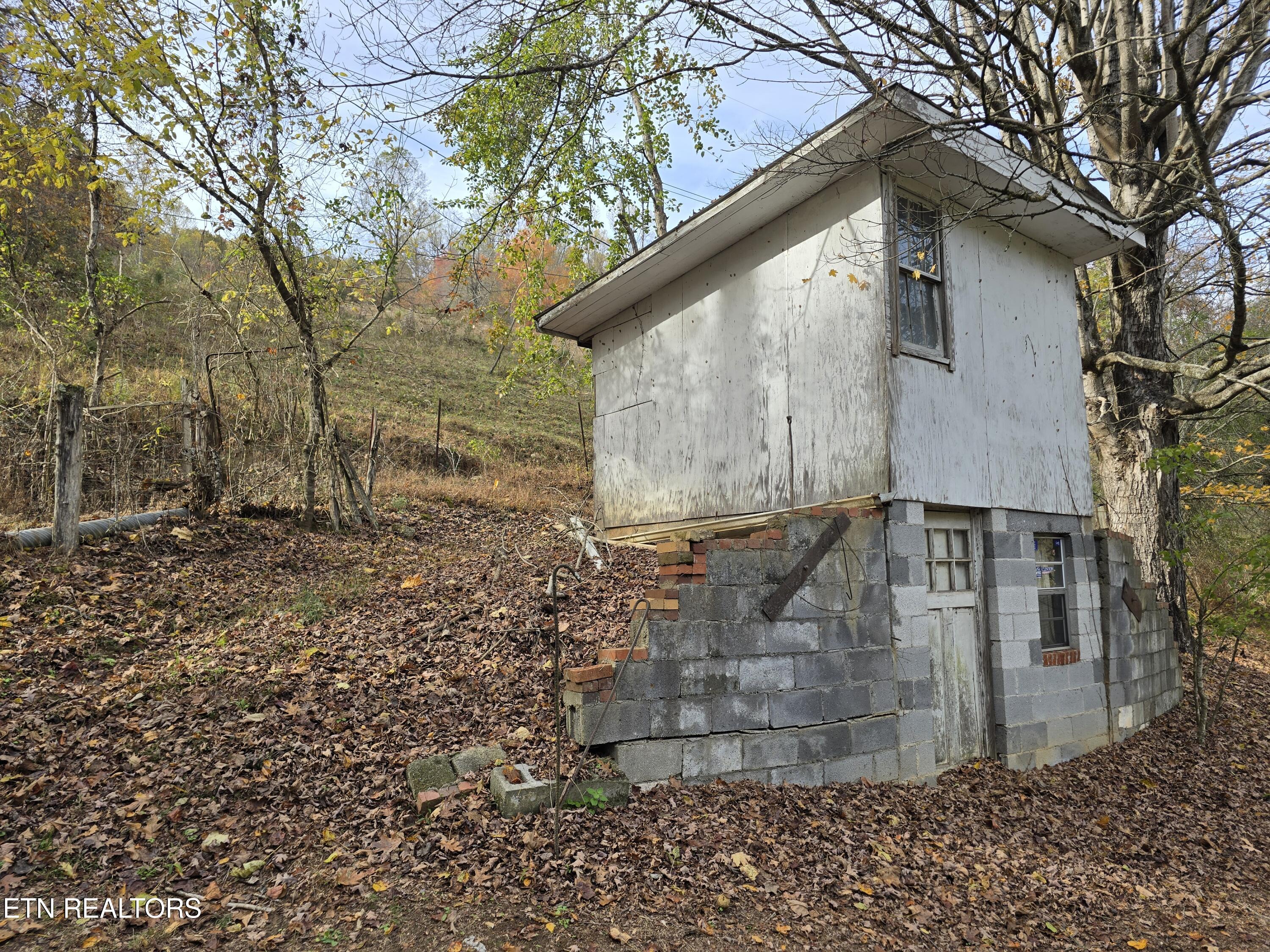 3263 Trents Chapel Road Sneedville, TN 37869 - Photo 28 of 35 20251101_150709