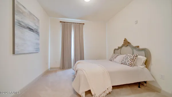 $235,000 | 201 Settlers Trace Boulevard, Unit 3412, Lafayette, LA 70508