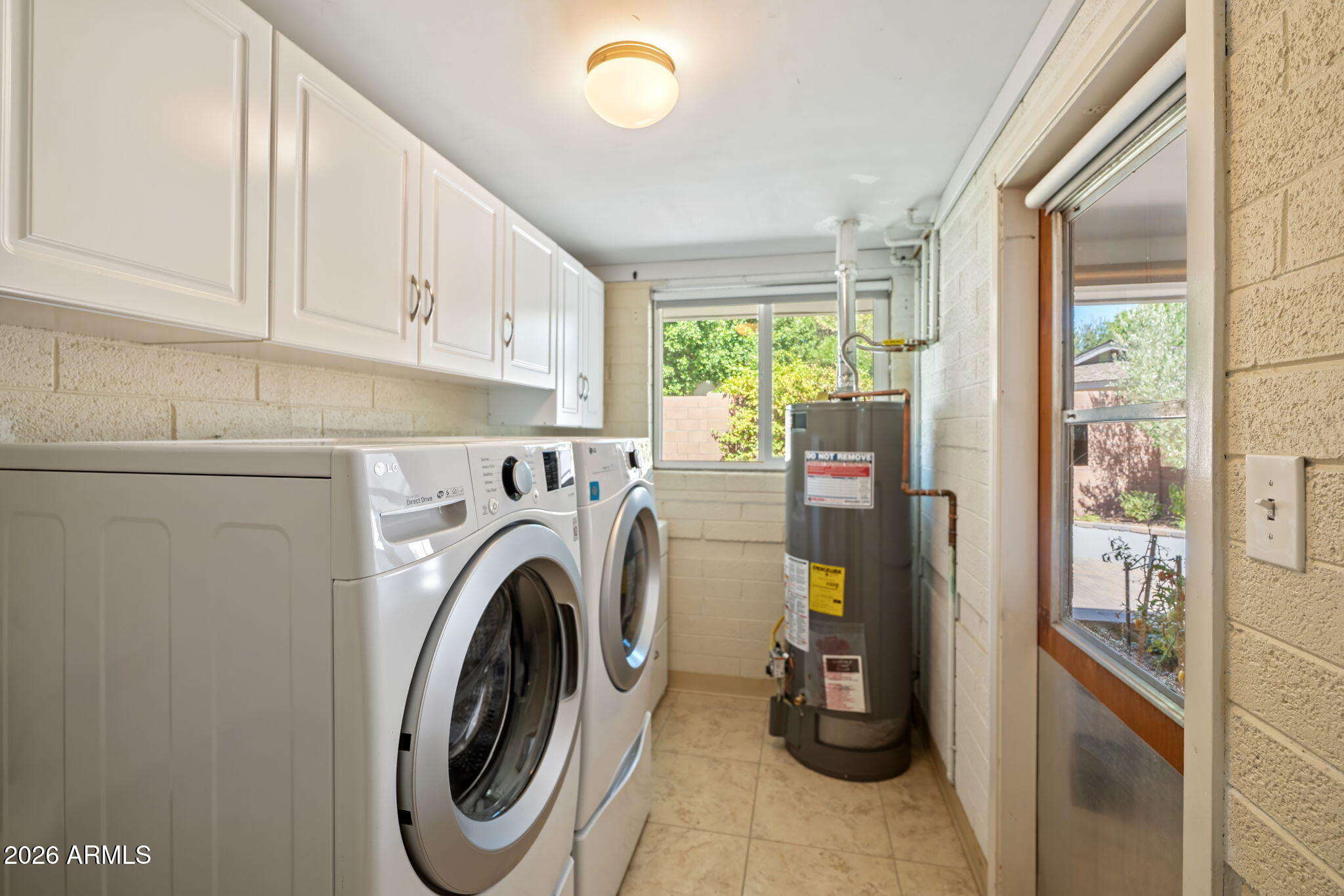 2054 East Rancho Drive Phoenix, AZ 85016 - Photo 27 of 42 Laundry Room