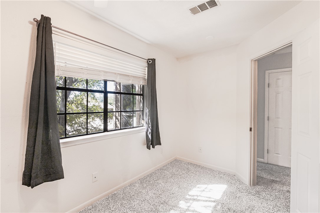 2827 Oakside Drive Bryan, TX 77802 - Photo 16 of 24