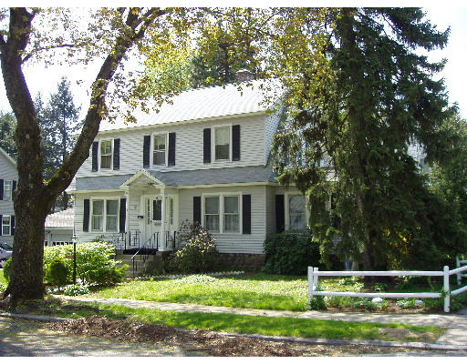 140 Morningside Road Worcester, MA 01602 - Photo 1 of 3 a front view of a house with a yard