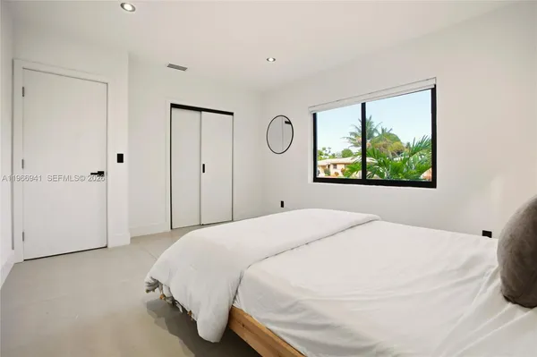 a view of a livingroom with furniture window and outside view