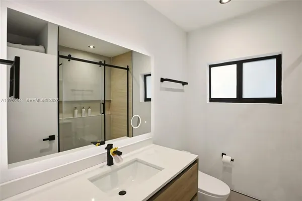 $1,249,980 | 14324 Garden Drive, Miami, FL 33168