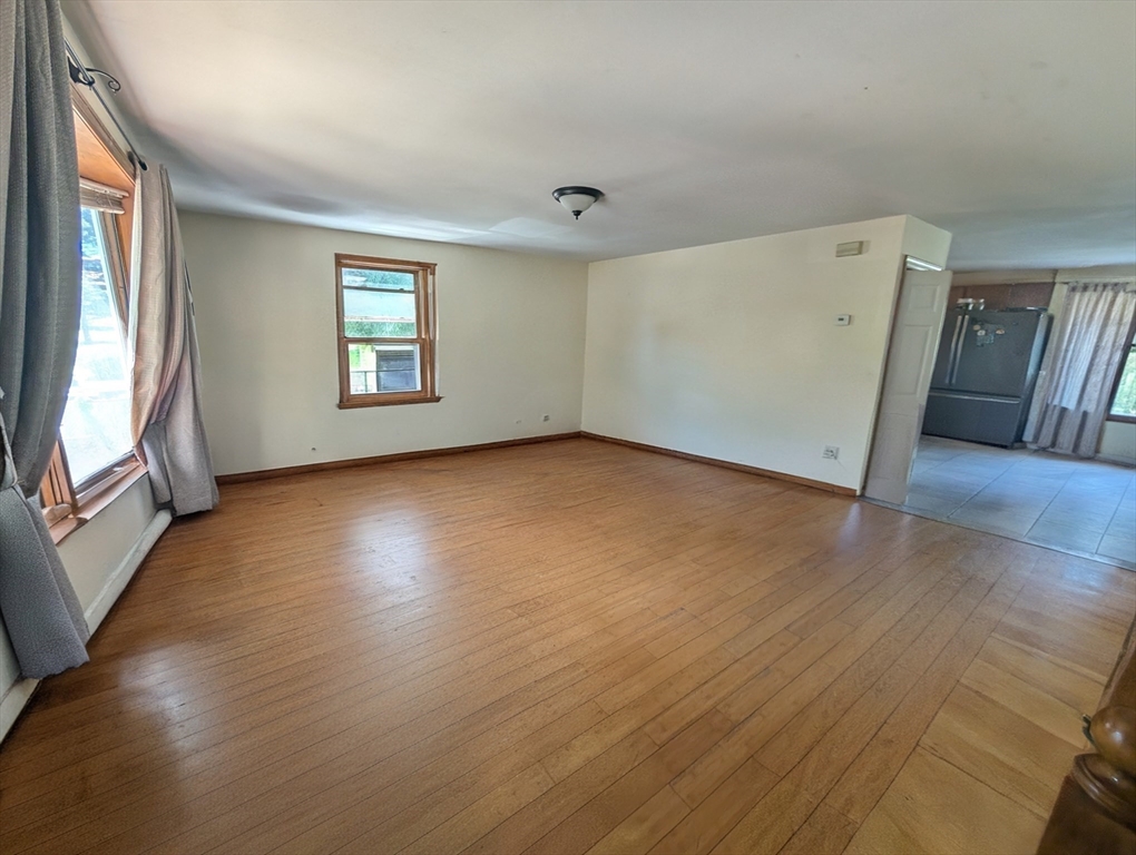 2 Myrtle Street, Unit 2 Somerville, MA 02145 - Photo 3 of 24