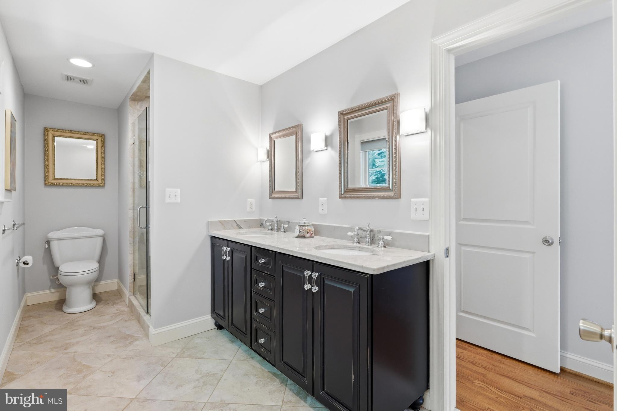 1724 Robinhood Road Annapolis, MD 21401 - Photo 30 of 73 Primary suite